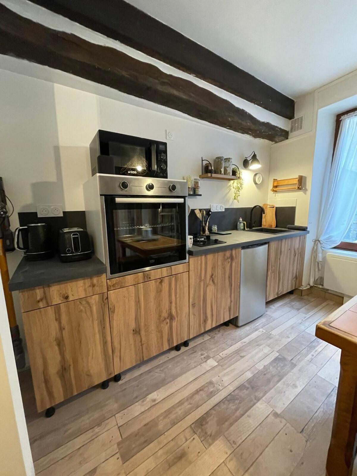 "La Petite Maison" Triplex Au Centre Ville - Les Terres Du Roy Avallon Exteriör bild