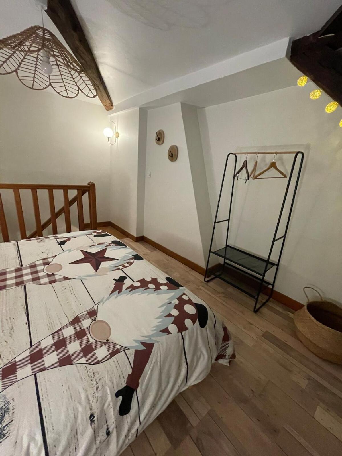 "La Petite Maison" Triplex Au Centre Ville - Les Terres Du Roy Avallon Exteriör bild