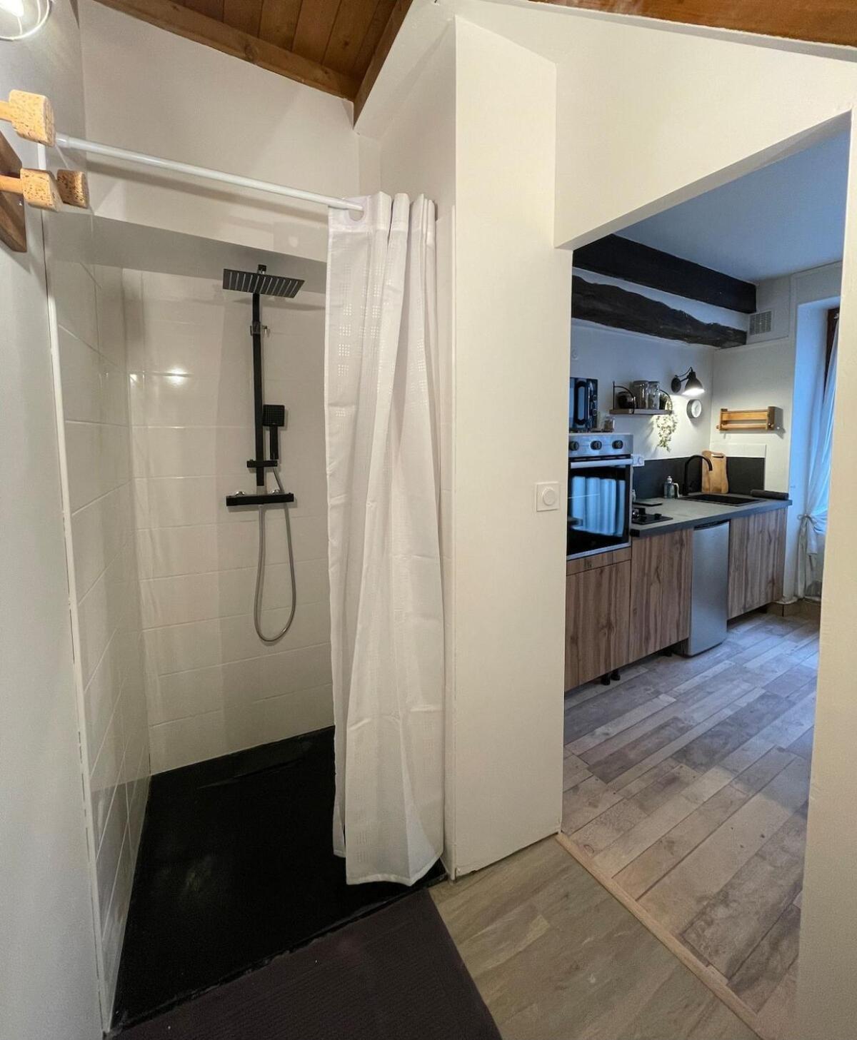 "La Petite Maison" Triplex Au Centre Ville - Les Terres Du Roy Avallon Exteriör bild